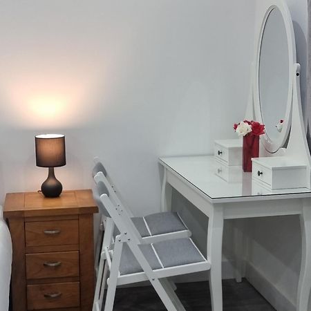 Brand New Studios In Harrow Exterior photo