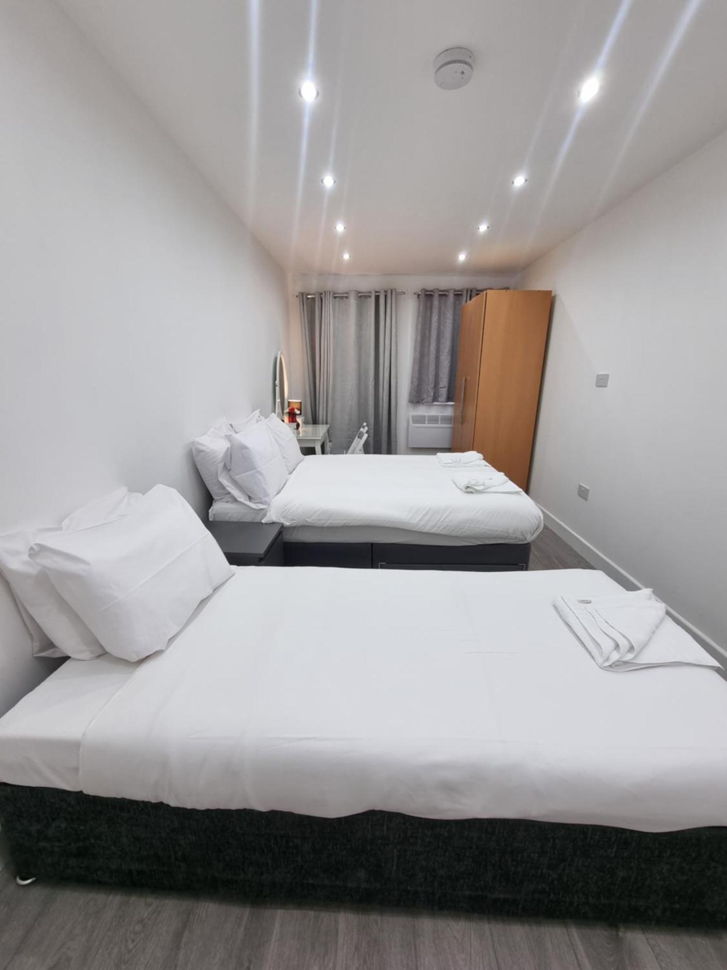 Brand New Studios In Harrow Exterior photo