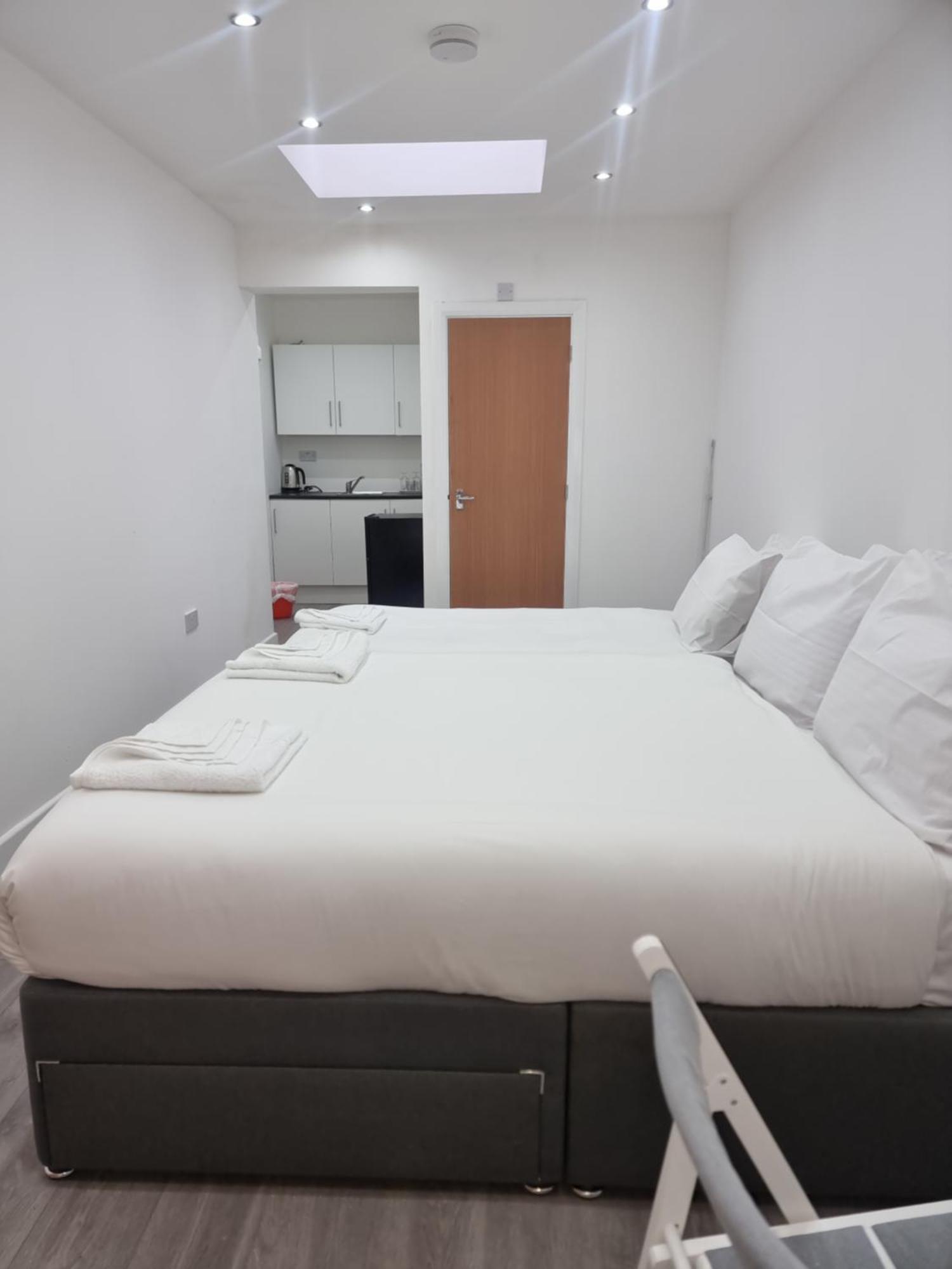 Brand New Studios In Harrow Exterior photo