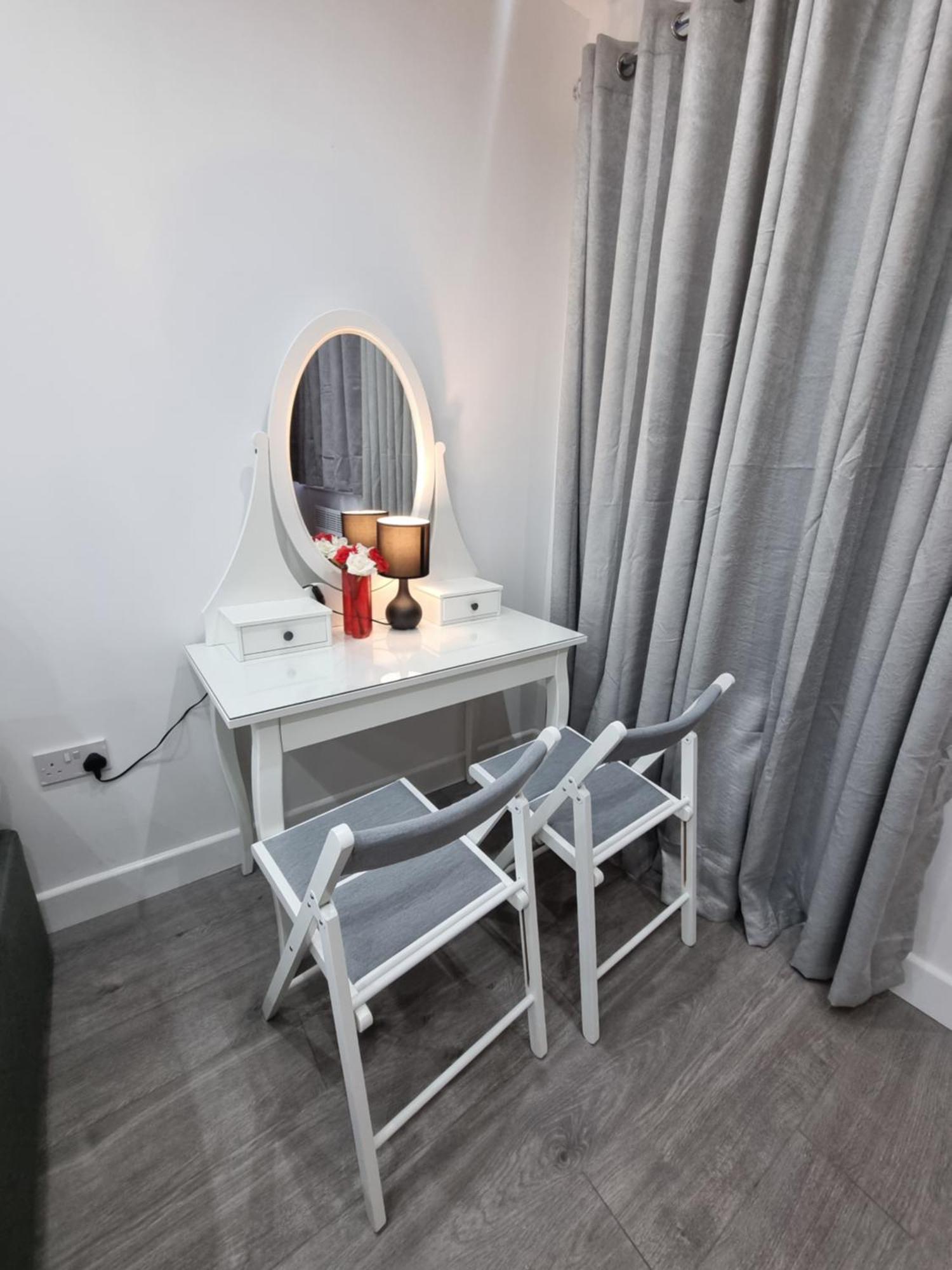 Brand New Studios In Harrow Exterior photo