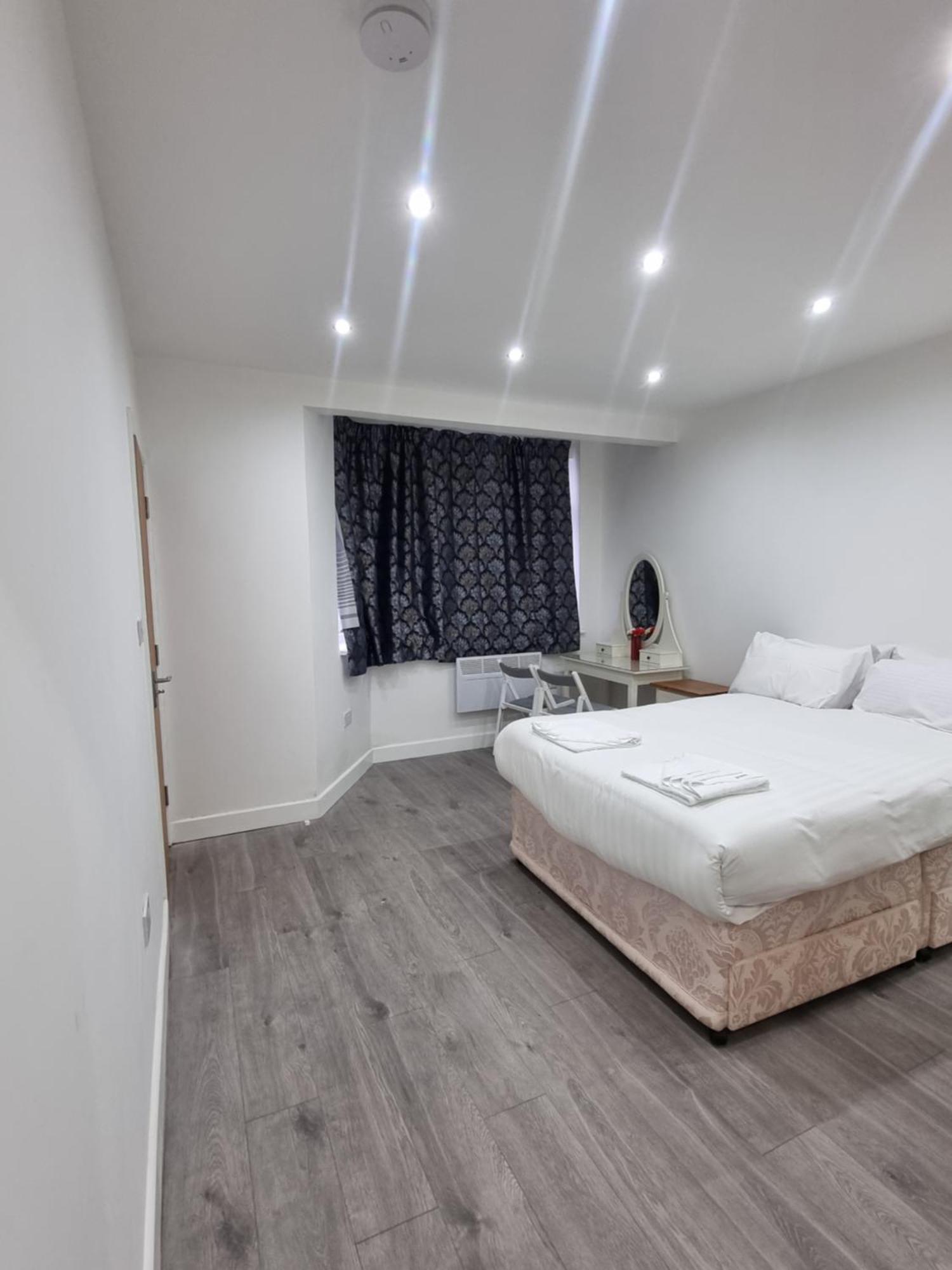 Brand New Studios In Harrow Exterior photo