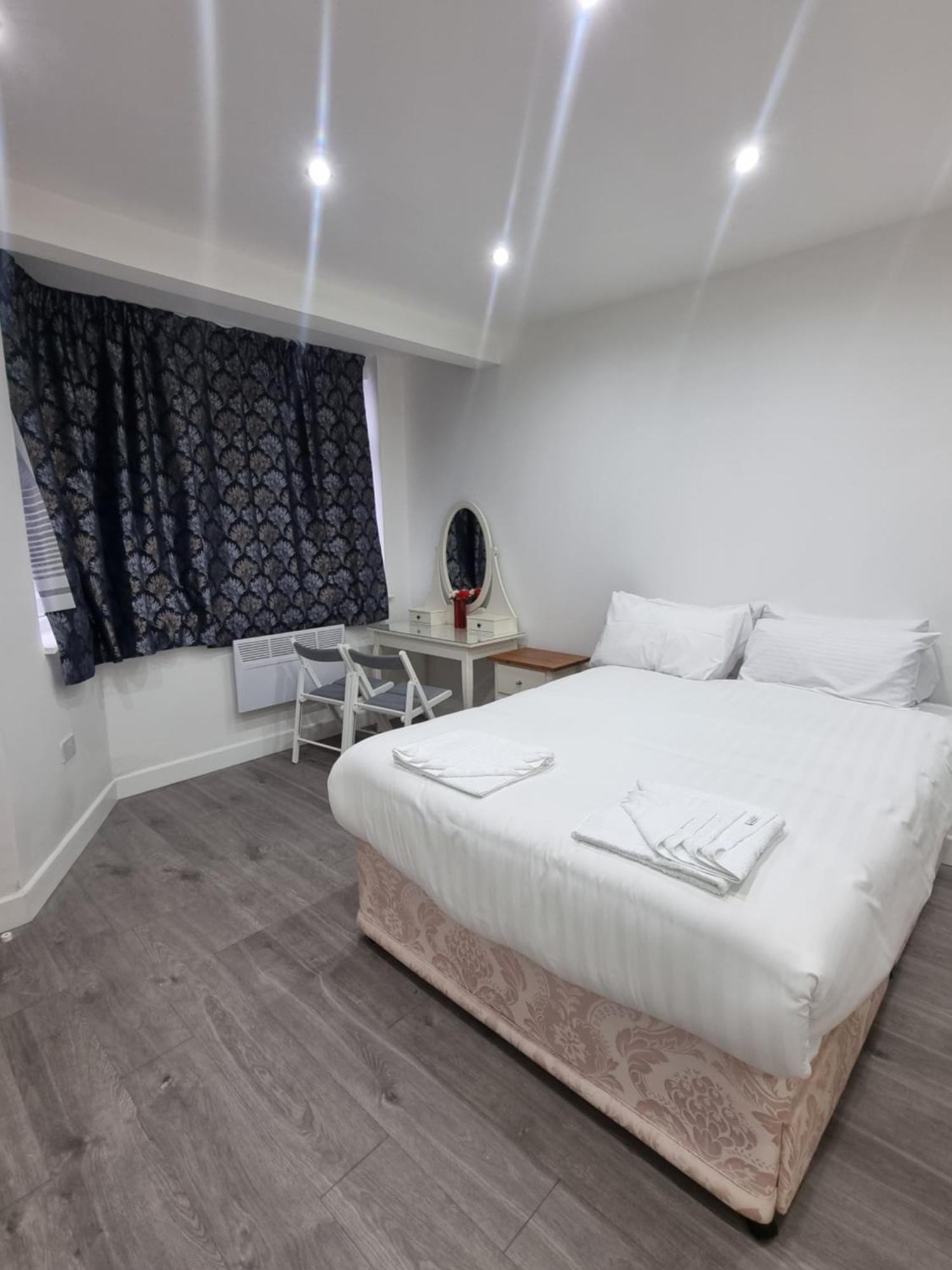 Brand New Studios In Harrow Exterior photo