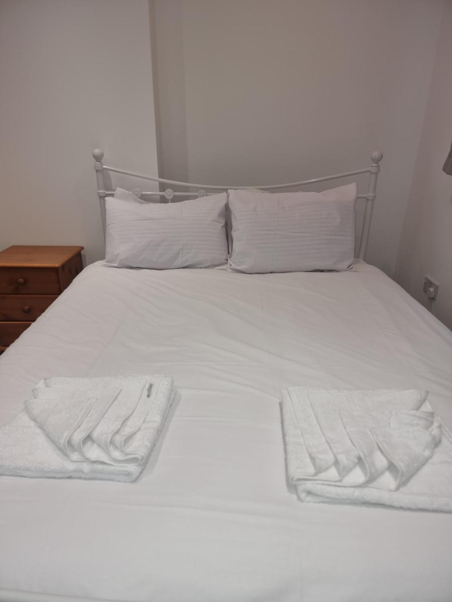 Brand New Studios In Harrow Exterior photo