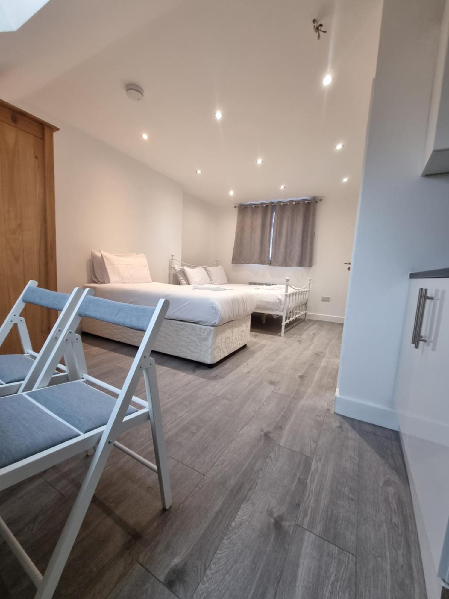 Brand New Studios In Harrow Exterior photo